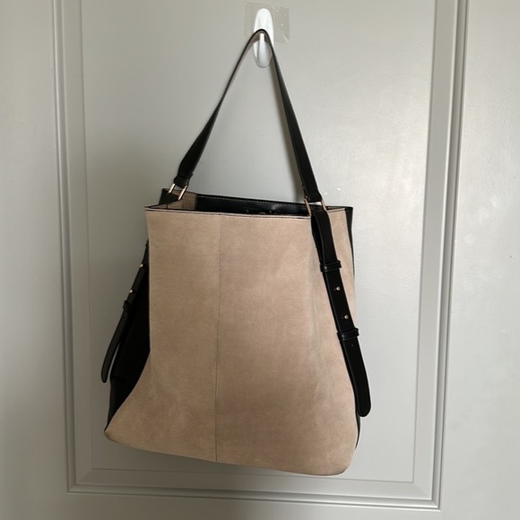 Great condition faux suede and faux leather, H&M shoulder bag, tan and black - Picture 3 of 7
